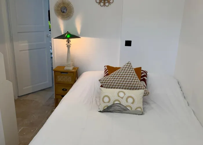 The13th Apartament Rueil-Malmaison